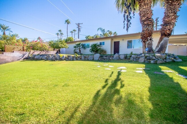 Building Photo - Spacious 2-Bedroom Home with Private Pool & Office In the Cove!