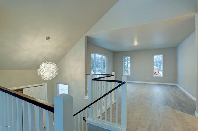 Building Photo - Live in luxury and style in this new, modern 4 bedroom home with upgraded everything, mountain vi...