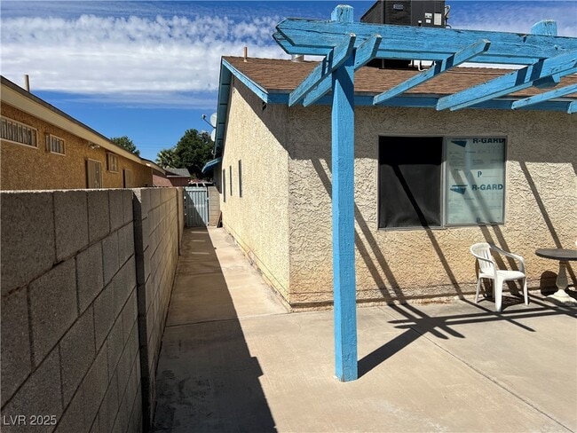 Building Photo - 1628 Starridge Way