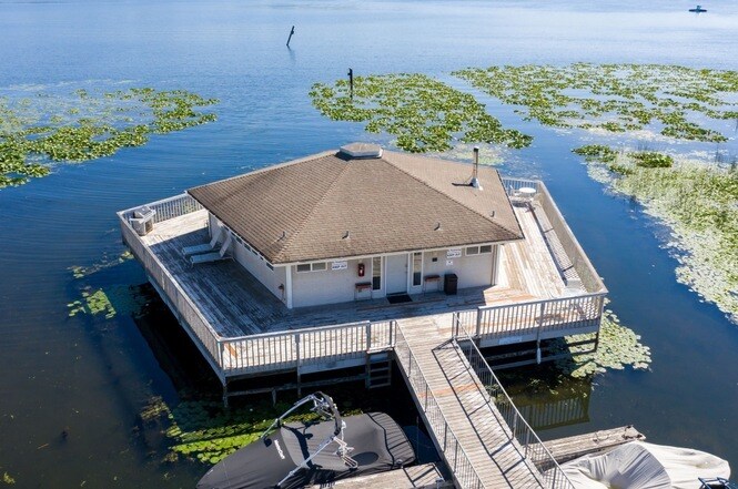 Building Photo - 17302 NE 45th St