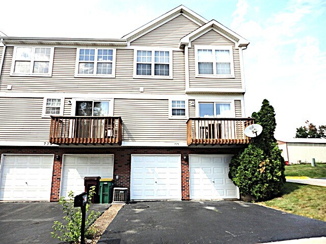 Building Photo - 775 Highview Ct