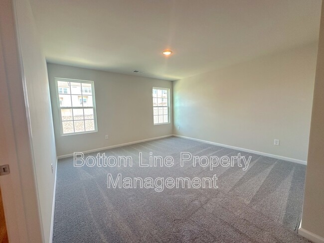 Building Photo - 4475 Potters Wheel Dr