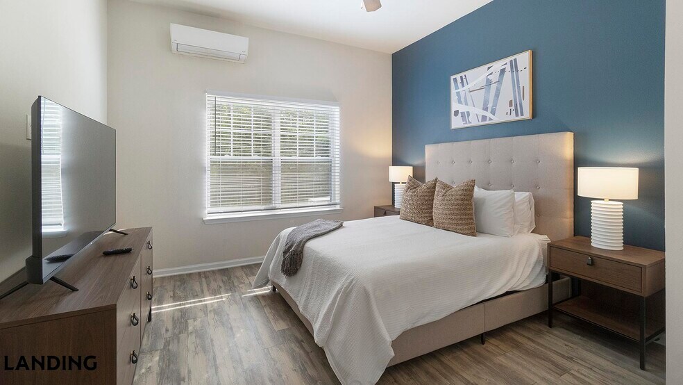 Building Photo - 655 W Mallard Creek Church Rd