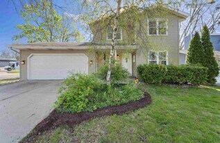 Building Photo - 5719 Highland Way