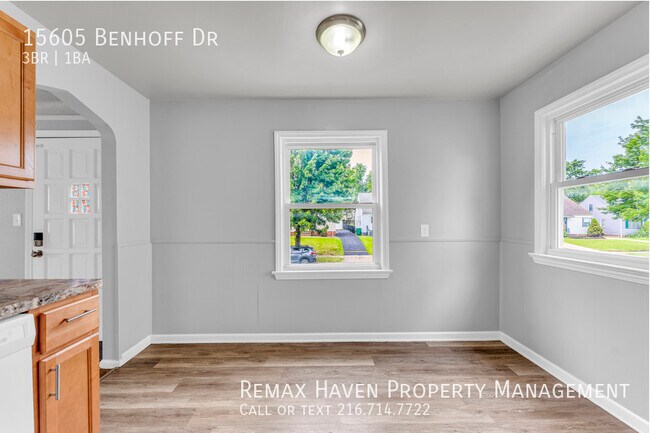Building Photo - 15605 Benhoff Dr