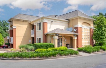 Building Photo - Furnished Studio-Nashville - Airport - Music City