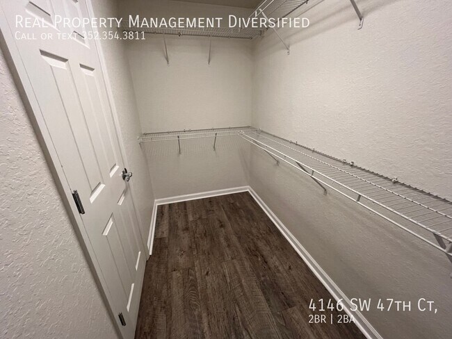 Building Photo - 4146 SW 47th Ct