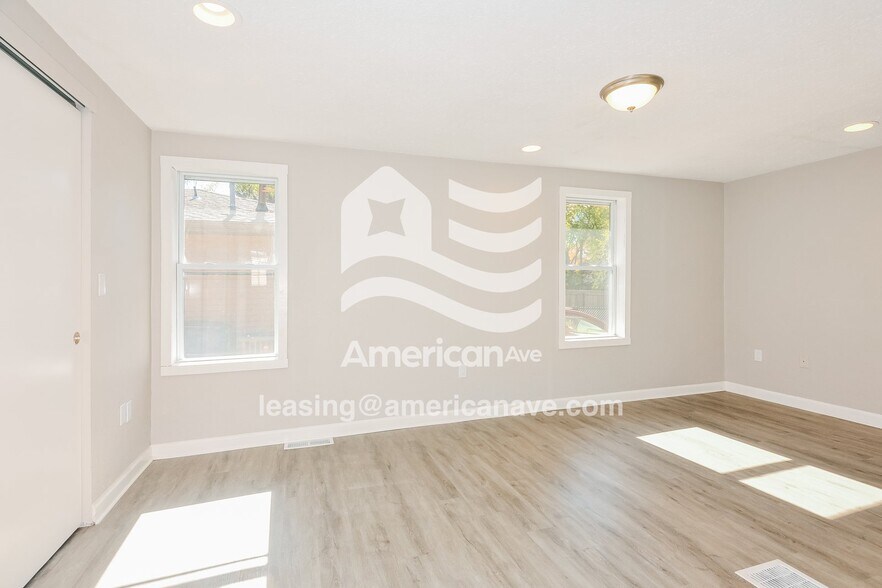 Building Photo - 1321 Gladys St