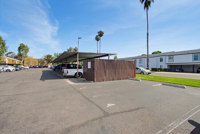 Building Photo - 3454 Castle Glen Dr