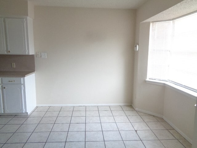 Building Photo - 22430 Meadowgate Dr