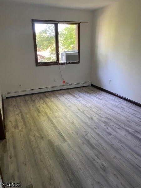 Building Photo - 350 E Harriet Ave