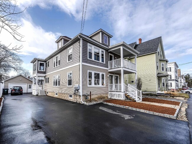 Building Photo - 232 Conant St