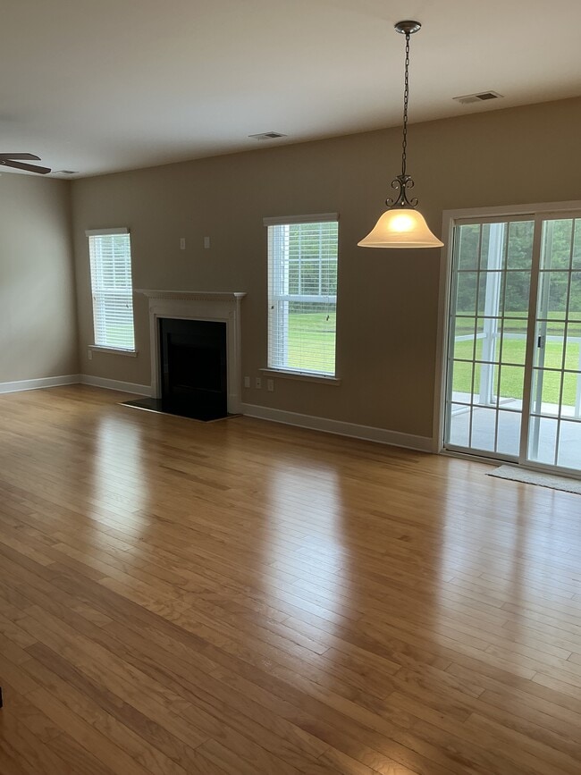 Building Photo - 222 Buttonbush Ct