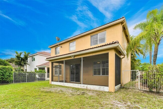 Building Photo - 1518 Maple Dr