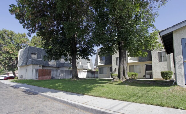 Building Photo - 9045 Chantry Ave