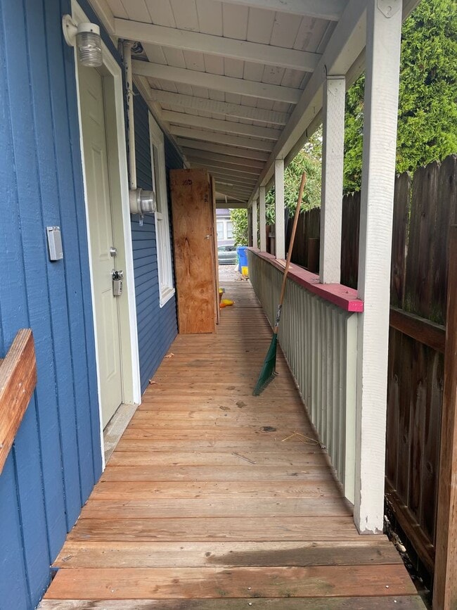 Building Photo - Charming 1BR Cottage | Private Cul-de-Sac & Wrap-Around Porch