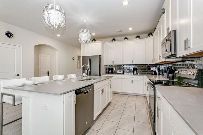 Building Photo - 1561 Flange Dr