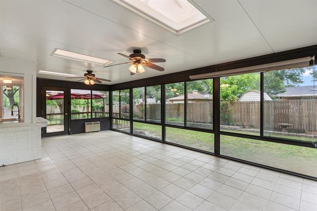Building Photo - 105 Wisteria Ct