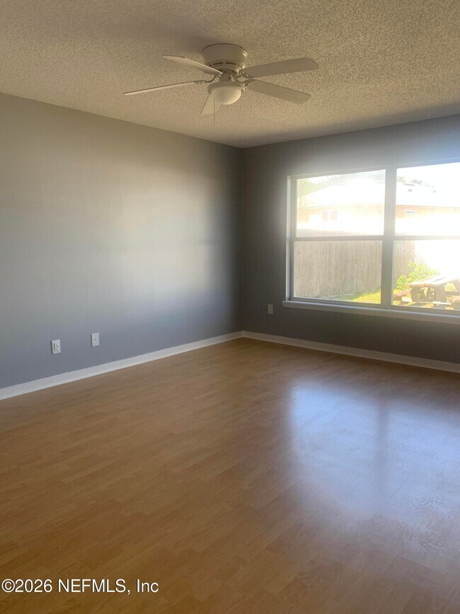 Building Photo - 1752 Glen Laurel Dr