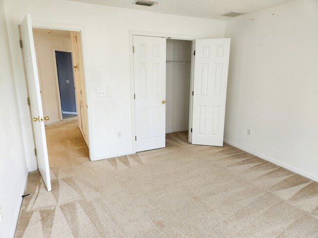 Building Photo - Port St. Lucie Pool Home for rent