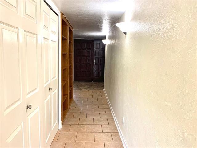 Building Photo - 1209 Crestwood Ct