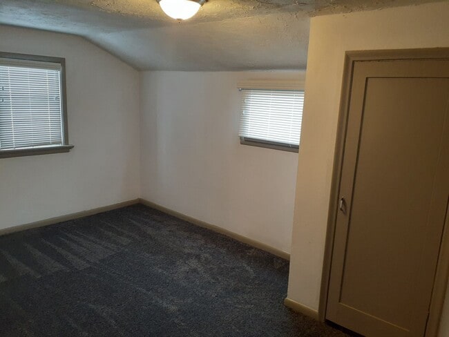 Building Photo - Super Cute 3 bed 1 bath country home