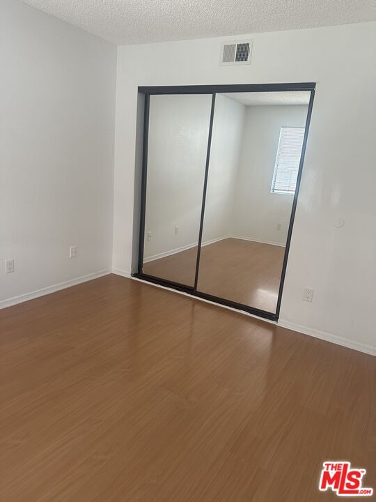 Building Photo - 955 Normandie Ave