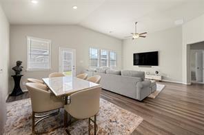 Building Photo - 618 Ellwood Terrace Ln