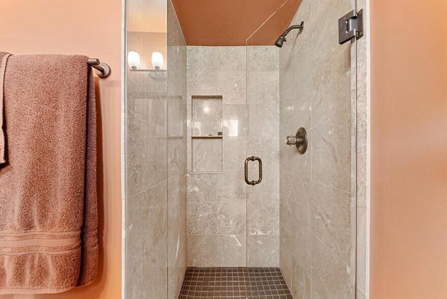 Building Photo - 2451 SW 82nd Ave