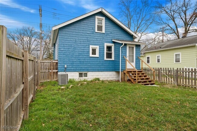 Building Photo - 27279 Dunford Rd