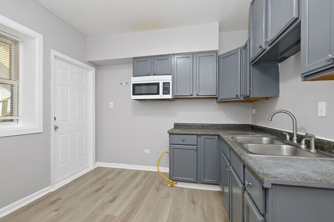 Interior Photo - 6200 S Albany Ave. Chicago IL