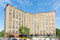Building Photo - 1 Renaissance Pl