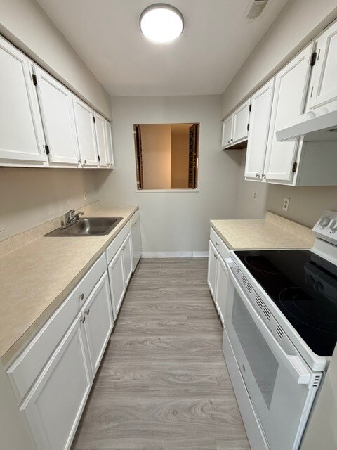 Building Photo - 31A Revelle St