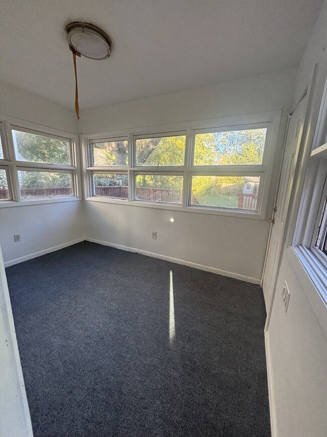 Building Photo - 3069 E 67th St