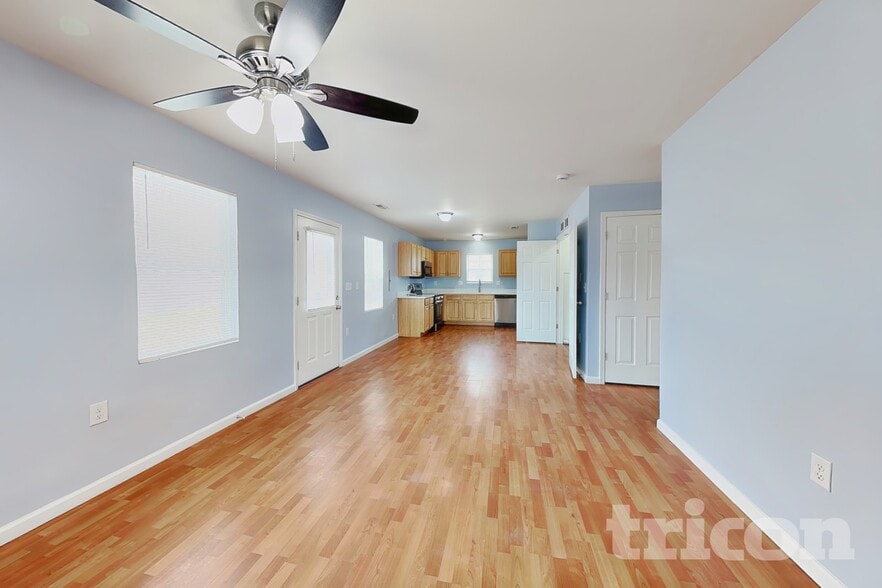 Building Photo - 18011 Lynn Ln