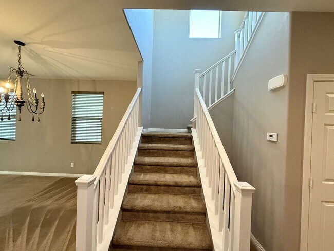 Building Photo - Beautiful home located in Summerlin North