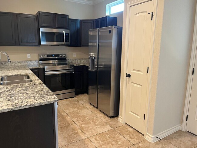 Building Photo - 6319 Luglio Ln