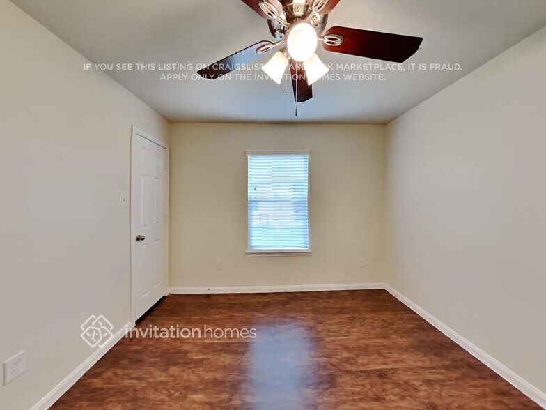 Building Photo - 12623 Mountain Daisy Rd