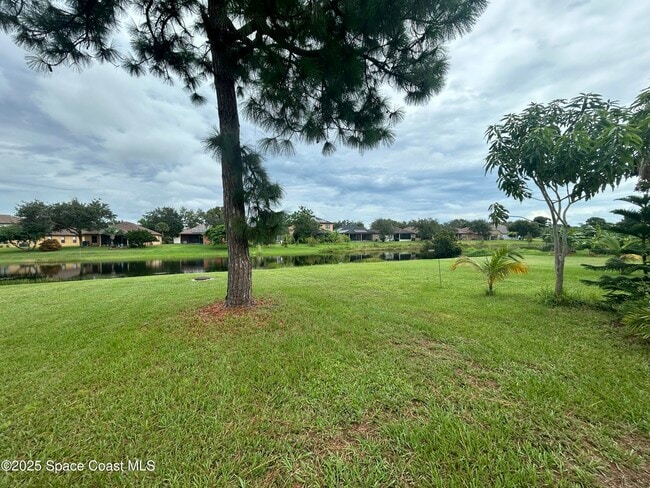 Building Photo - 610 Benton Dr