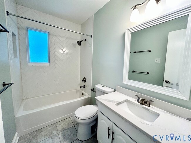 Building Photo - 411 Hillcrest Ave