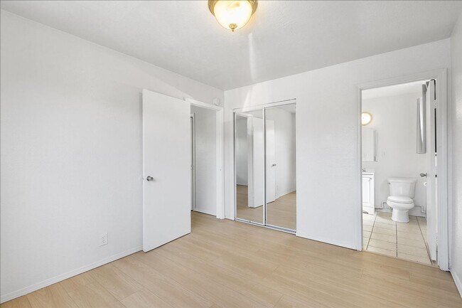 Building Photo - 1843-1847 E 25th St