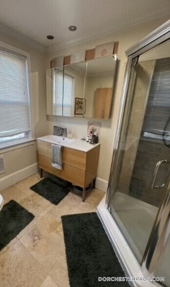 Building Photo - 4 Sexton Ct