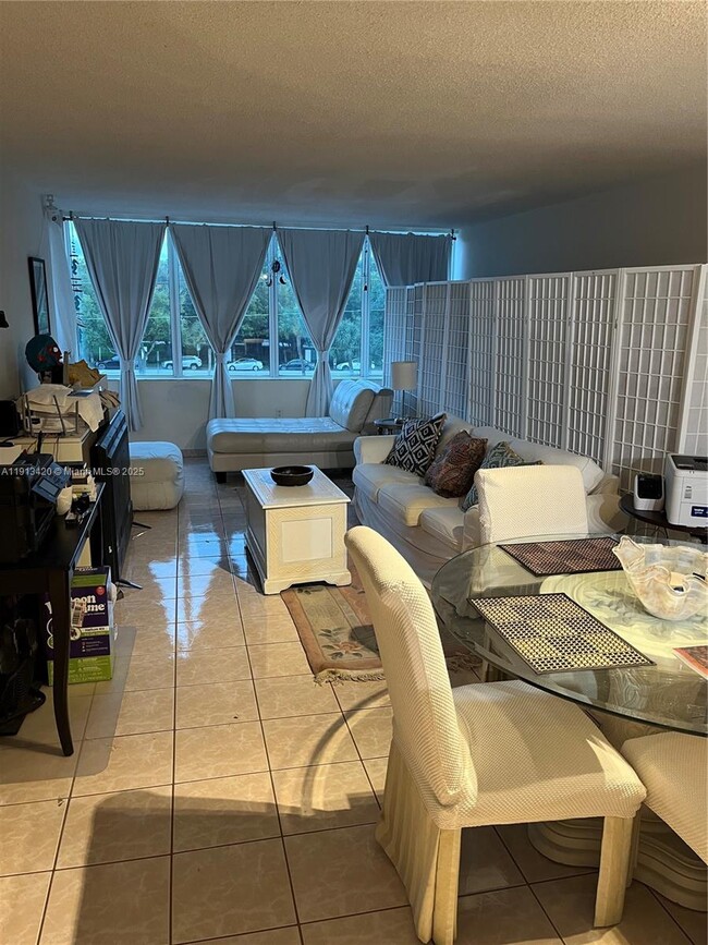 Building Photo - 8233 Harding Ave