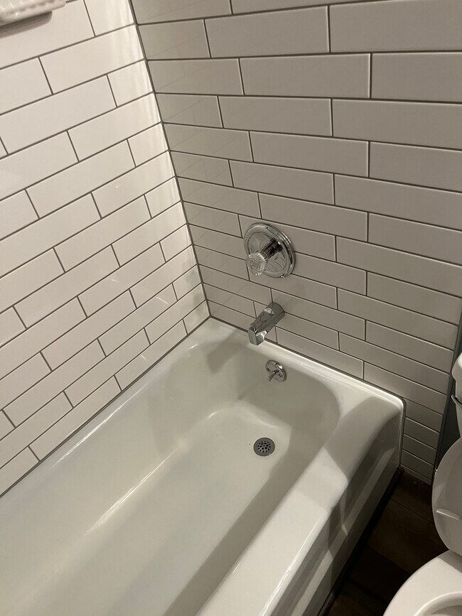 Building Photo - 4298 Chateau de Ville Dr