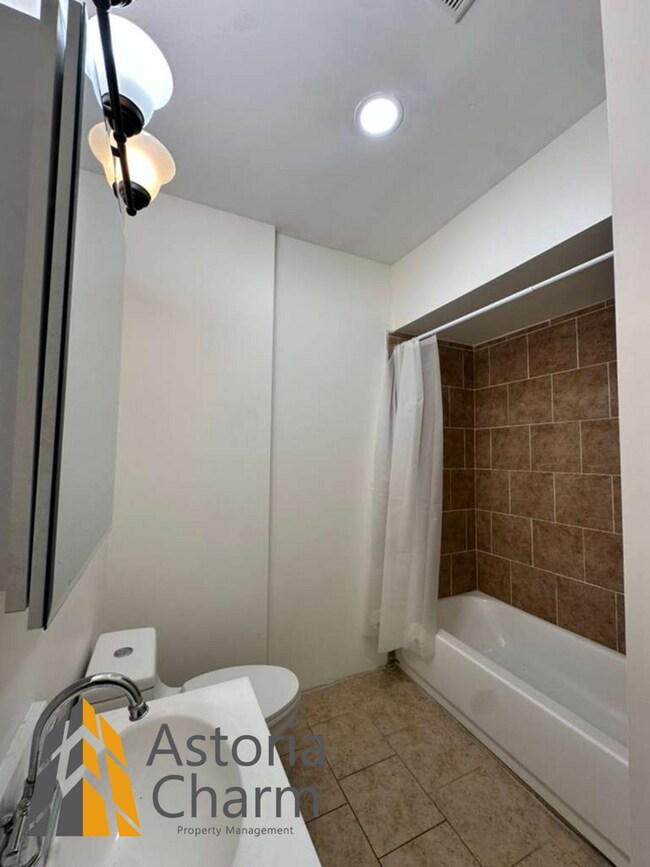 Building Photo - 3 Bedroom Plus Two Dens with Finished Basement on Harford Road