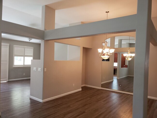 Building Photo - Three Bedroom Wingfield Springs Home on Corner Lot
