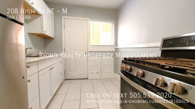 Building Photo - 208 High St NE