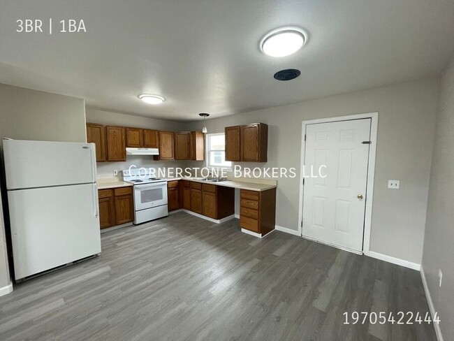 Building Photo - 126 S Curtis-C