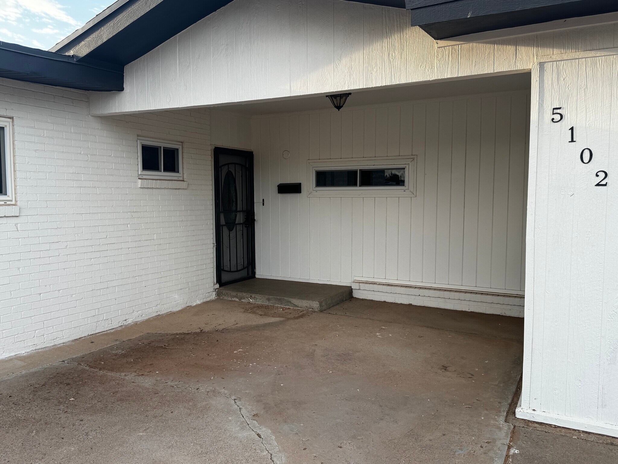 Building Photo - 5102 Beals Dr