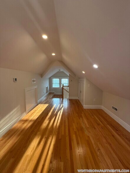 Primary Photo - 70 Cottage Park Rd